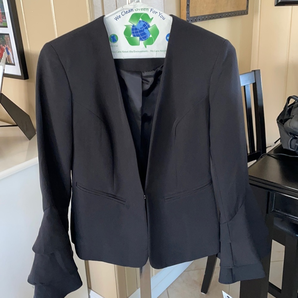 Bar III Blazer with tiered sleeves!